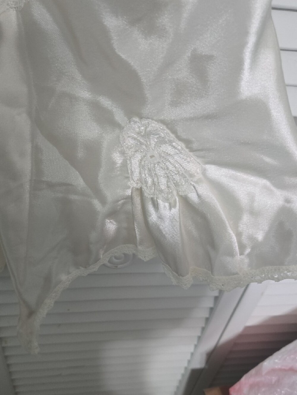 ✨ Stunning vintage 1990s lingerie piece from Delicates. ✨ - Picture 6 of 6